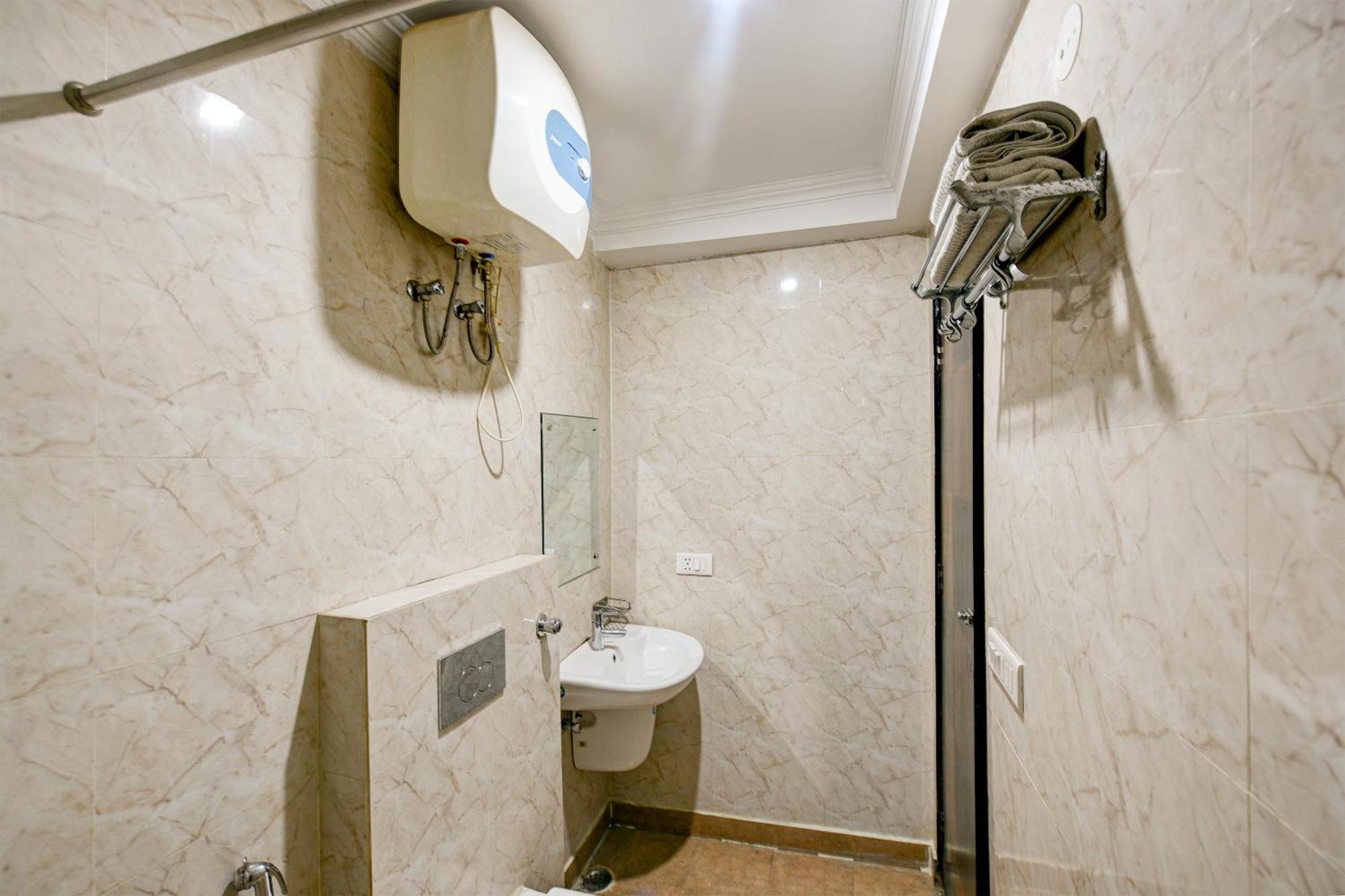 Hotel Square Plaza At Airport New Delhi Buitenkant foto