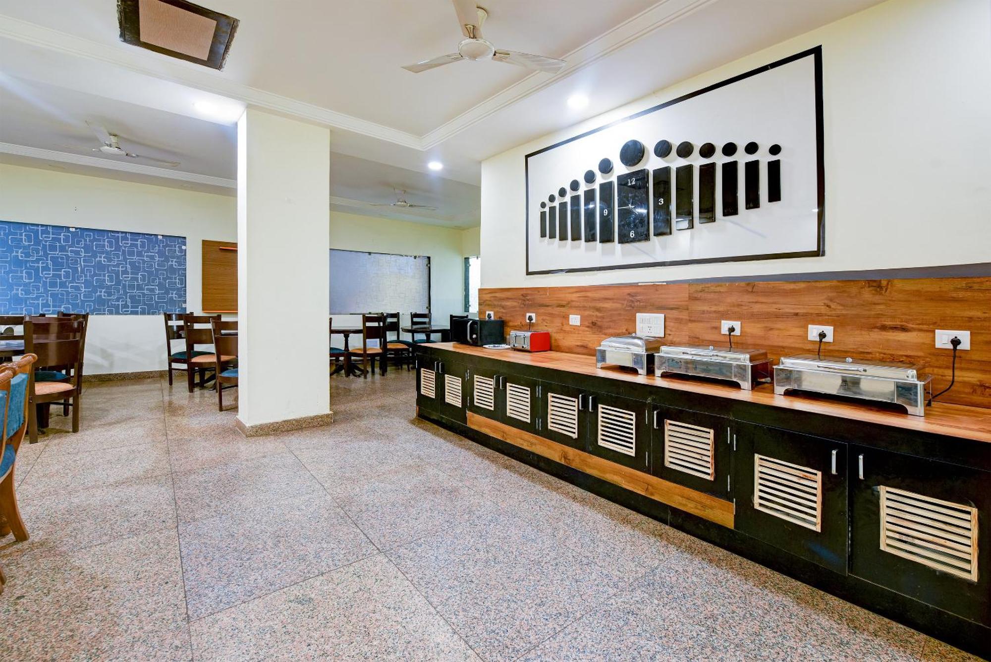 Hotel Square Plaza At Airport New Delhi Buitenkant foto